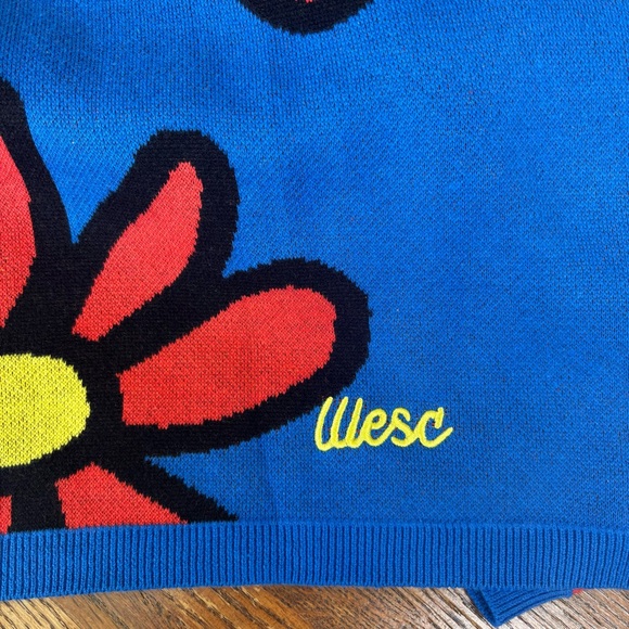 WESC Collar Blue w/Red Floral Polo 100% Cotton Oversized Men’s M Women L - Picture 6 of 11
